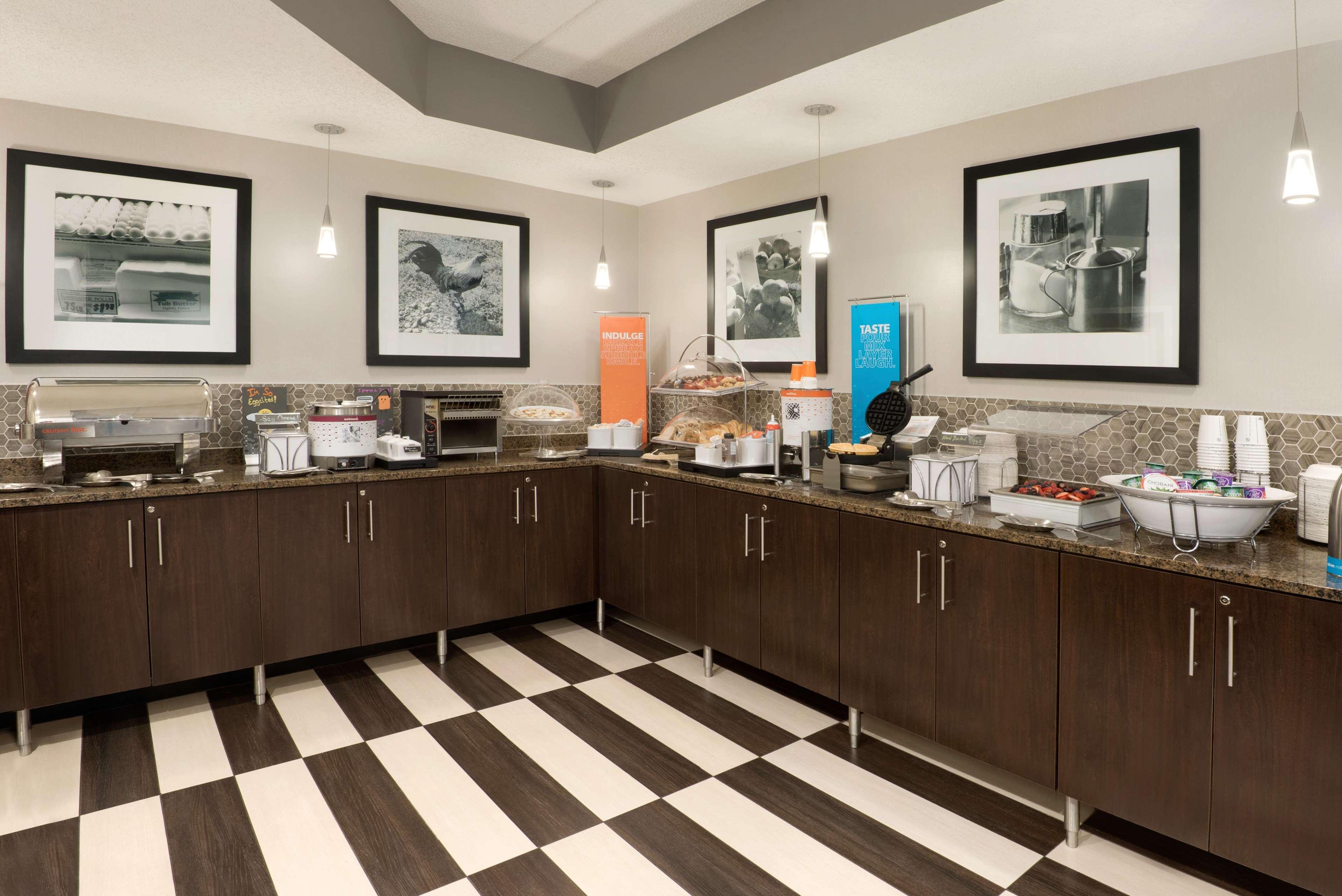 Hampton Inn Appleton-Fox River Mall Area Экстерьер фото