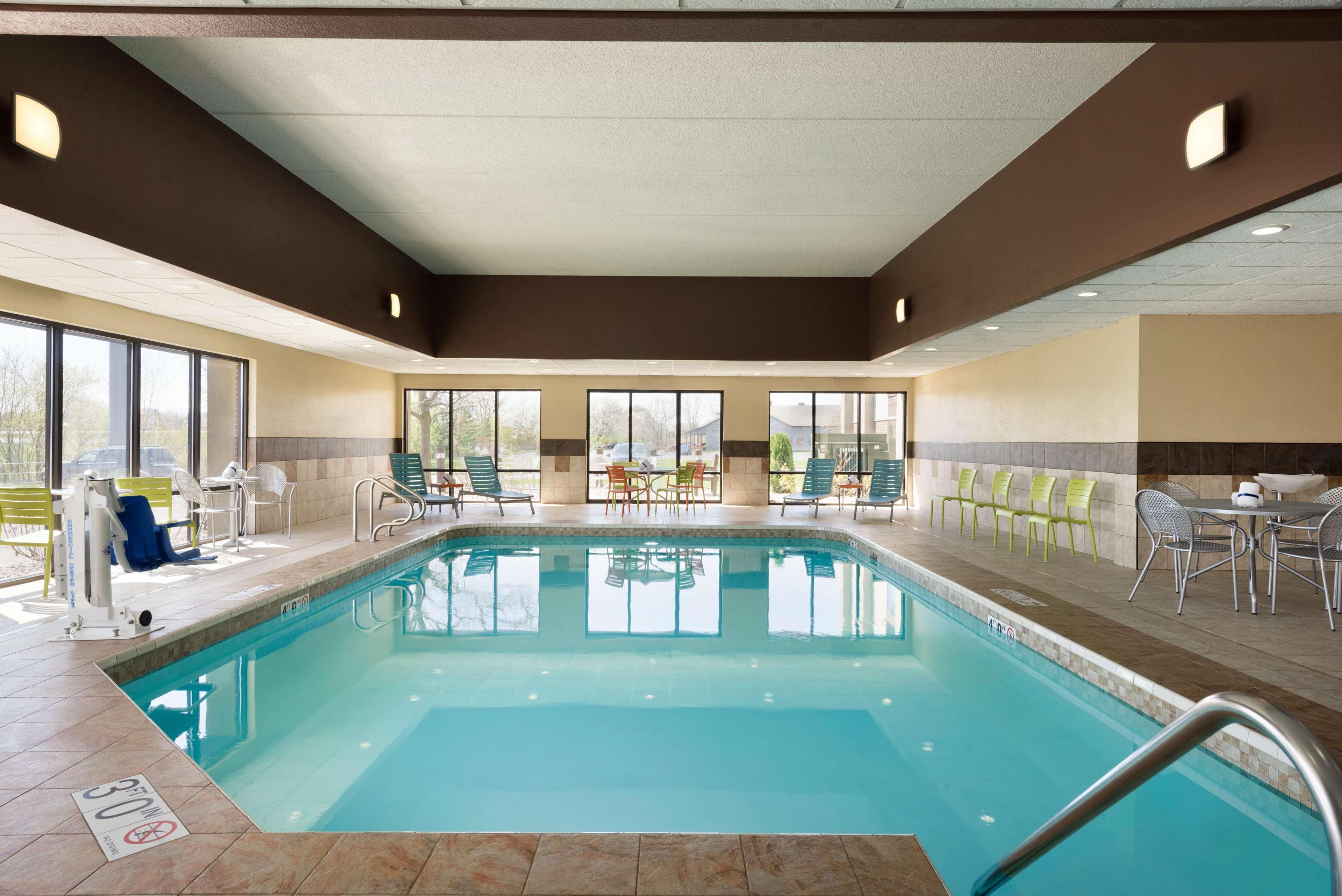 Hampton Inn Appleton-Fox River Mall Area Экстерьер фото