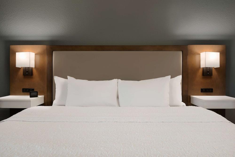 Hampton Inn Appleton-Fox River Mall Area Экстерьер фото