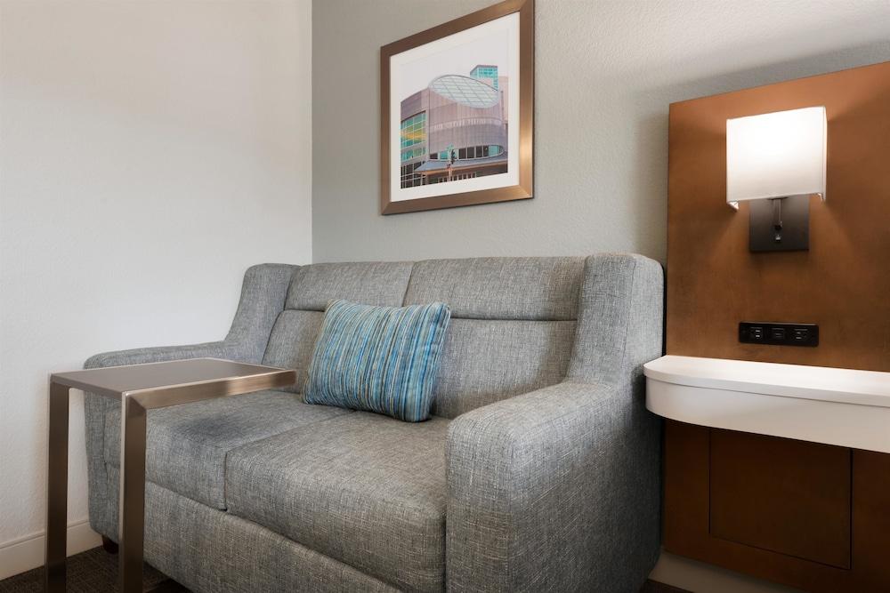Hampton Inn Appleton-Fox River Mall Area Экстерьер фото