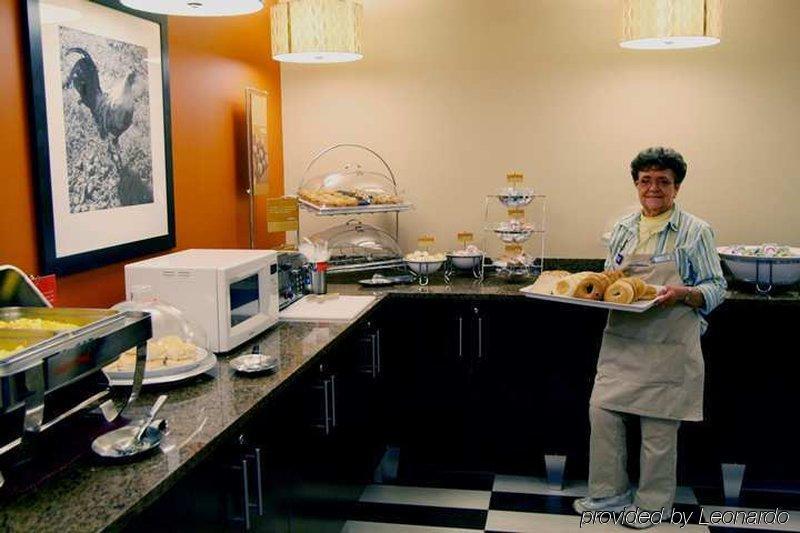 Hampton Inn Appleton-Fox River Mall Area Ресторан фото