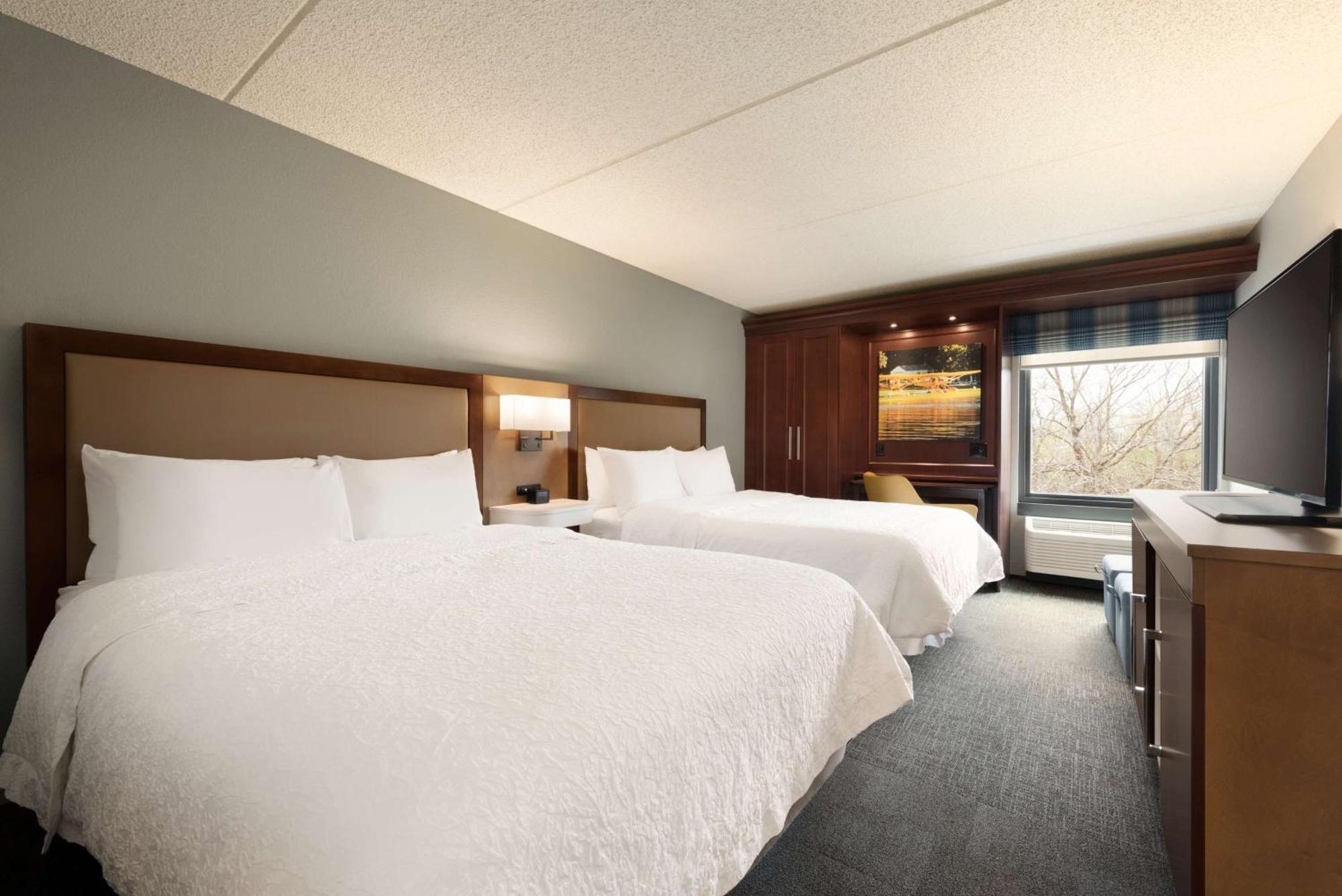Hampton Inn Appleton-Fox River Mall Area Экстерьер фото