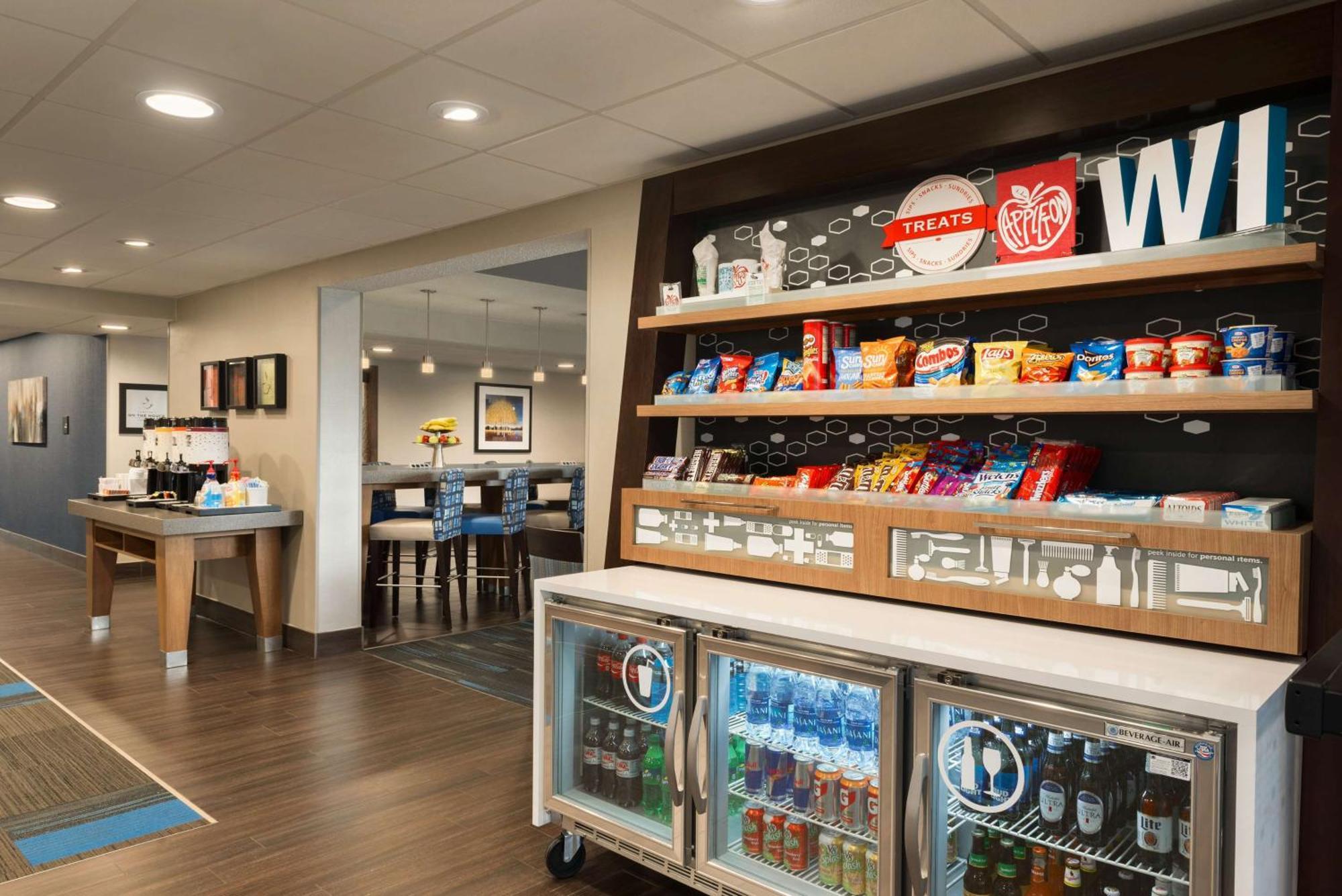 Hampton Inn Appleton-Fox River Mall Area Экстерьер фото