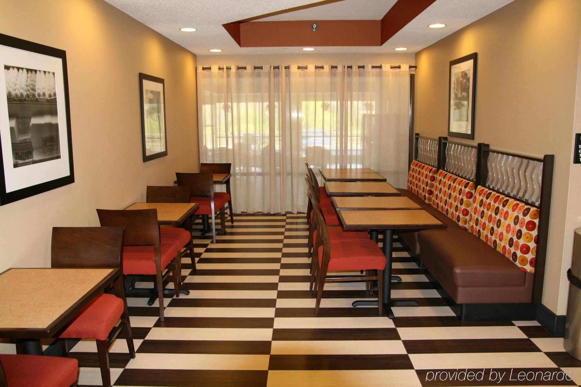 Hampton Inn Appleton-Fox River Mall Area Экстерьер фото