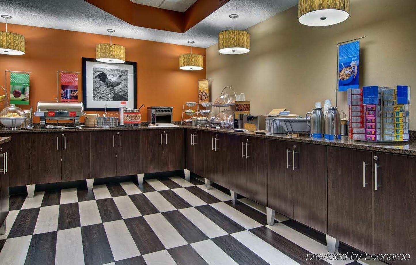 Hampton Inn Appleton-Fox River Mall Area Экстерьер фото